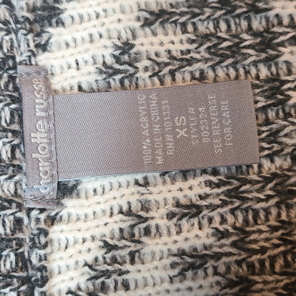 Charlotte Russe Button Up Cardigan - Picture 7 of 10